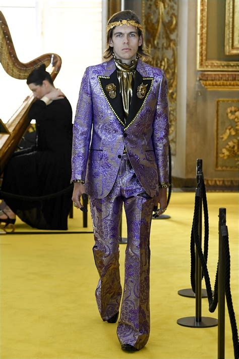 gucci cruise 2018 runway